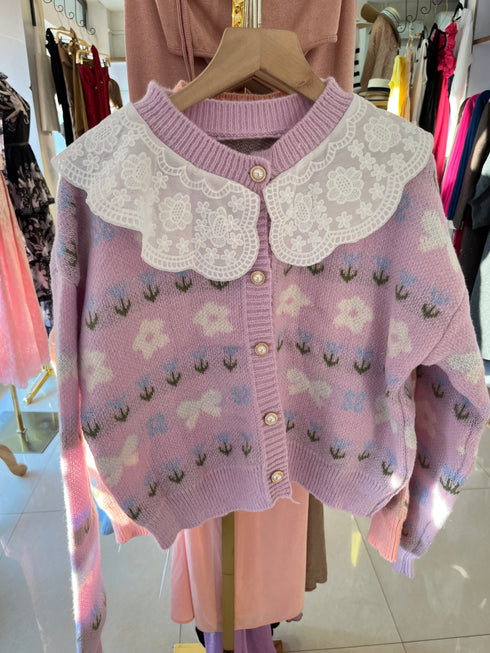 Winter Printed Lacey Collar Sweater